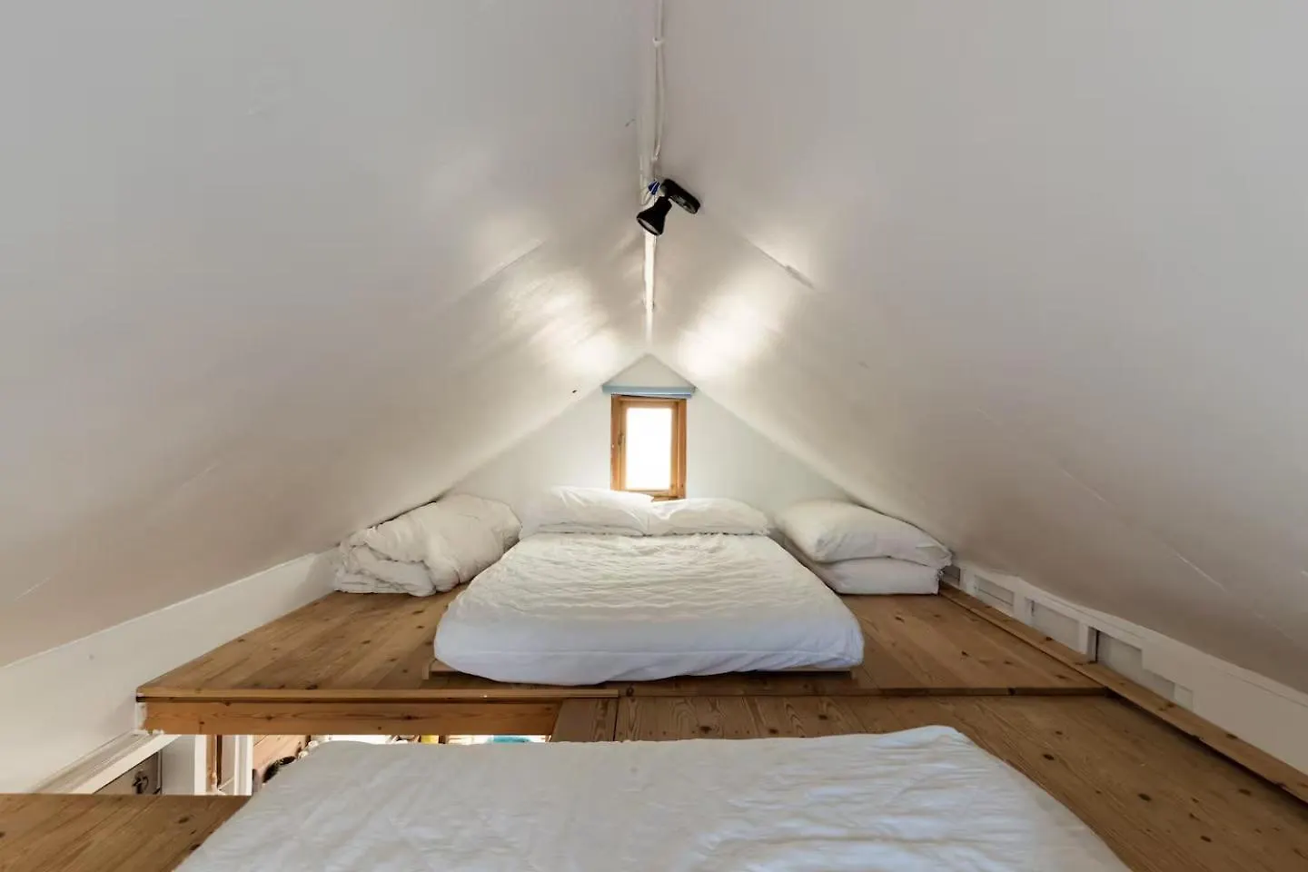 Stargazing Beach Hut On Mudeford Sandbank With Wake Up Sea Views Christchurch  Luxury tent Christchurch (Dorset)