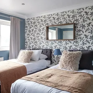 https://dickens-house-close-to-gatwick.brighton-hotels-england.com